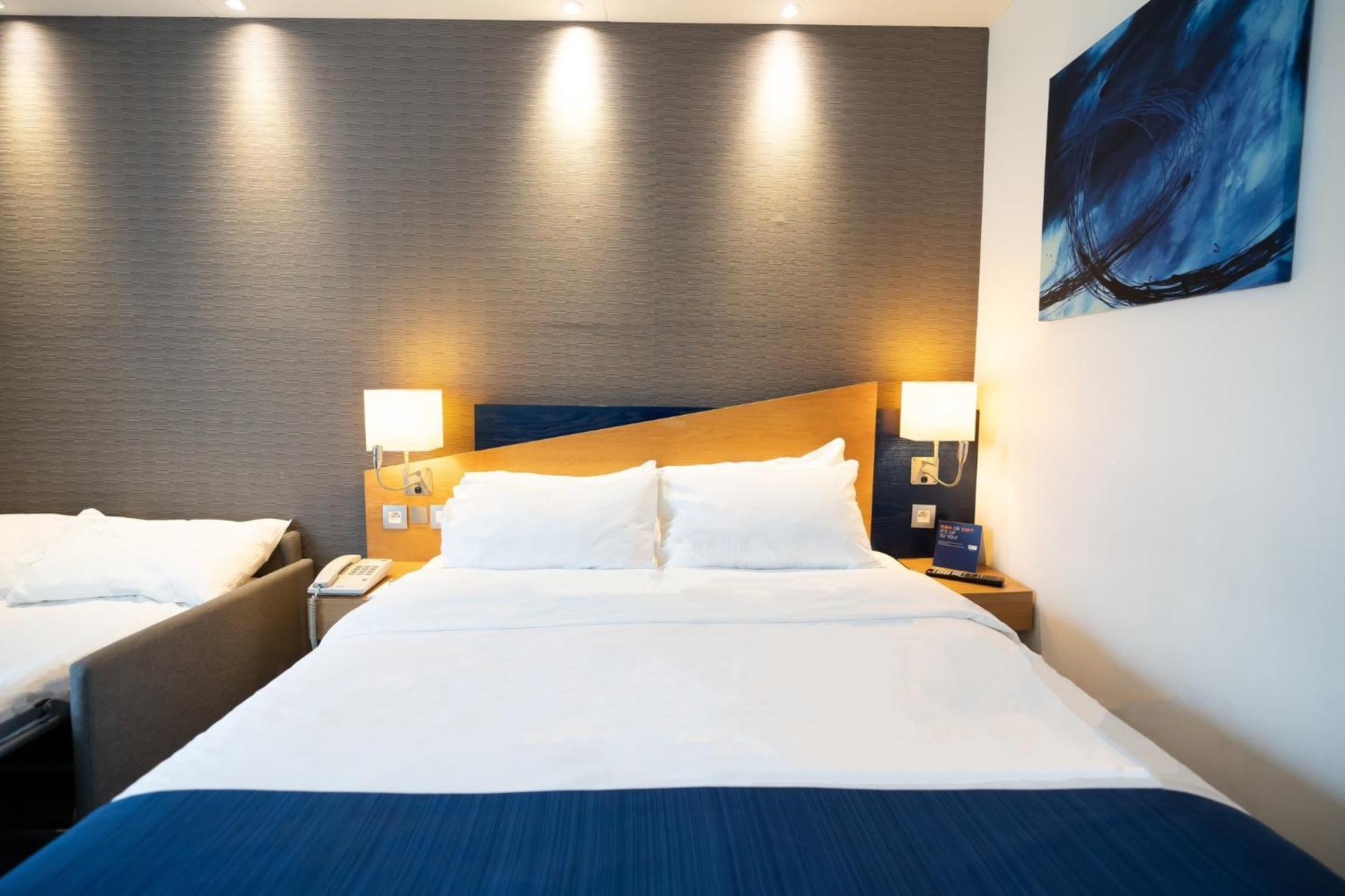 Holiday Inn Express Hasselt, An Ihg Hotel Bagian luar foto