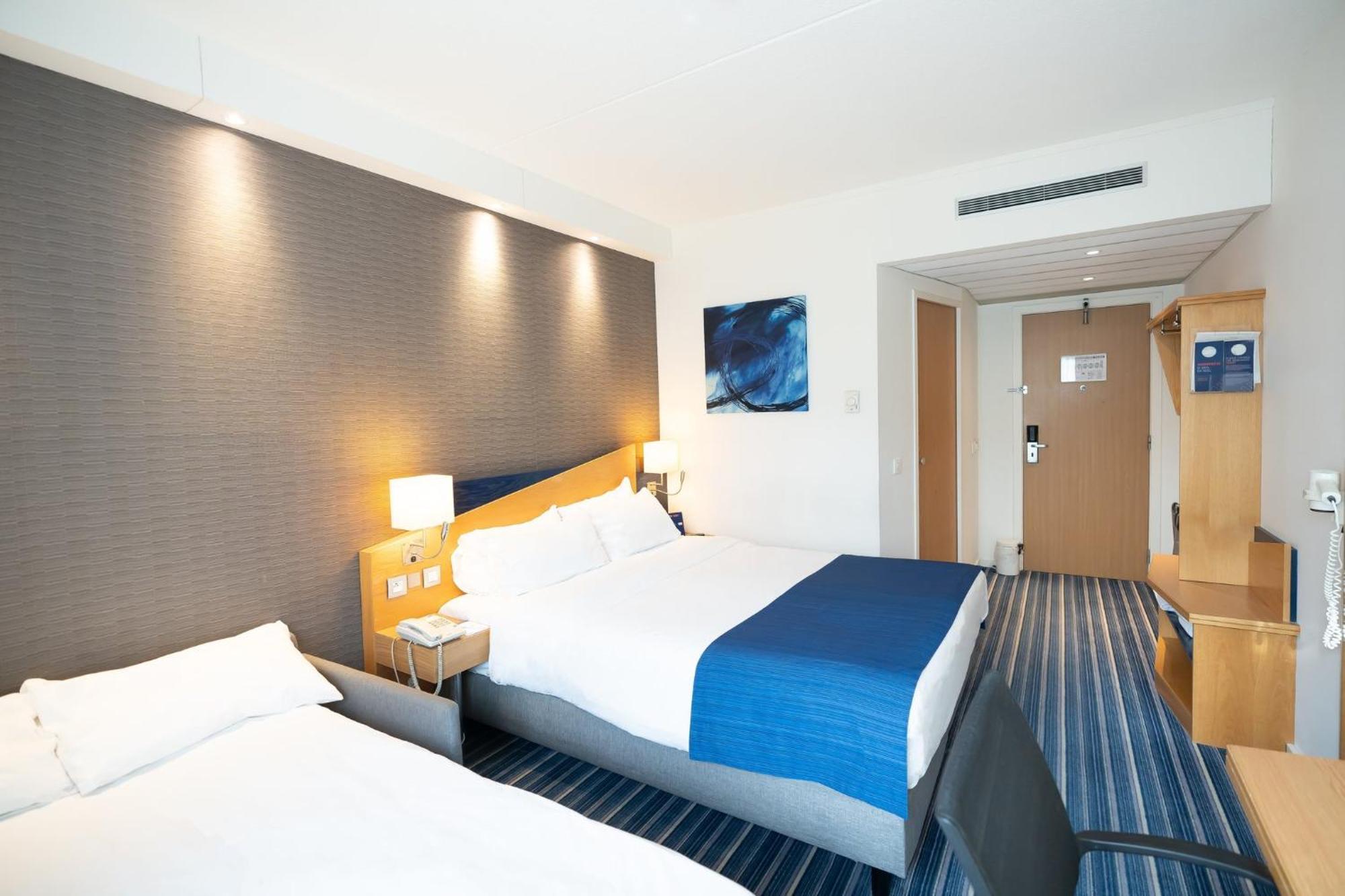 Holiday Inn Express Hasselt, An Ihg Hotel Bagian luar foto