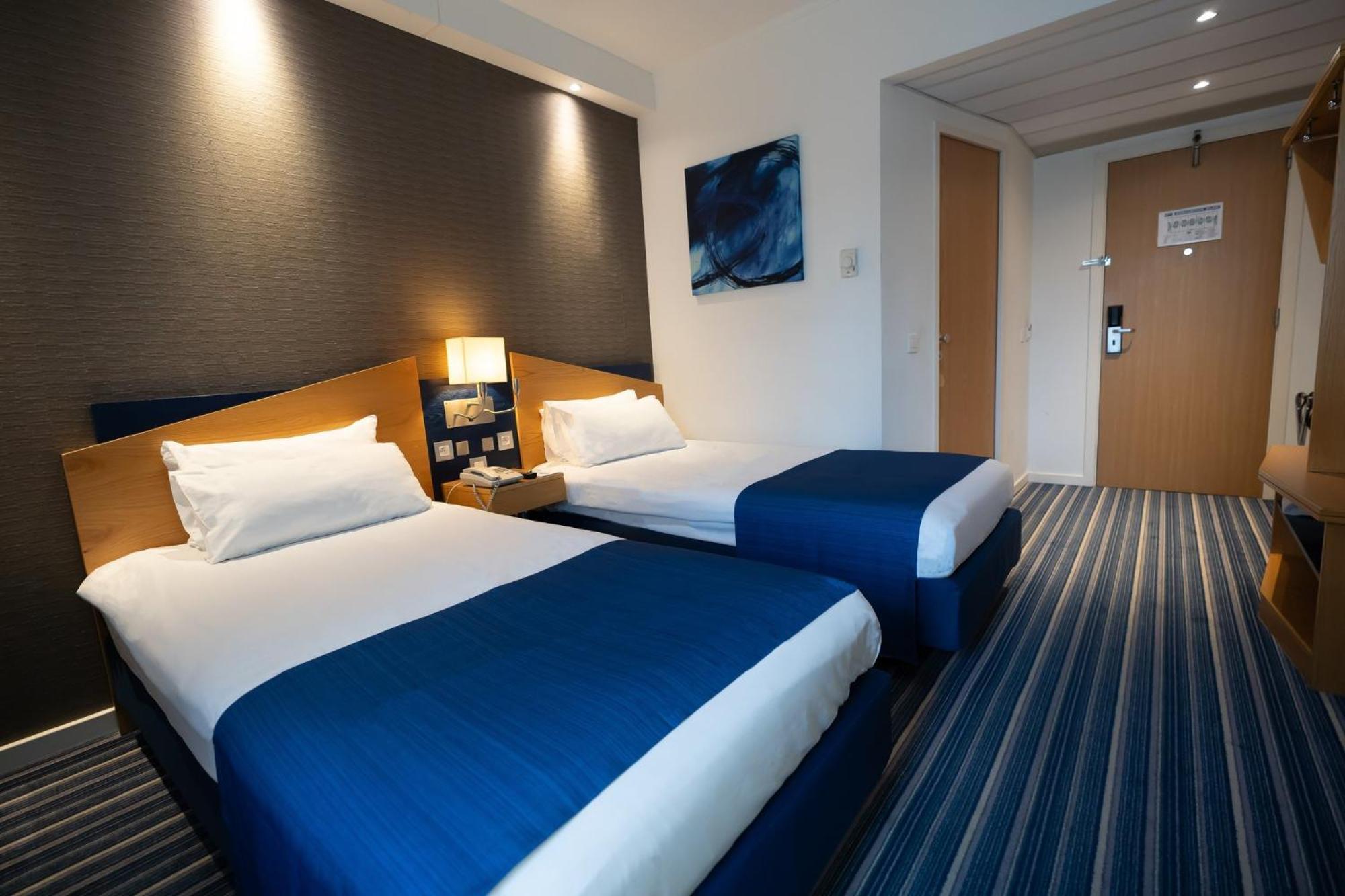 Holiday Inn Express Hasselt, An Ihg Hotel Bagian luar foto