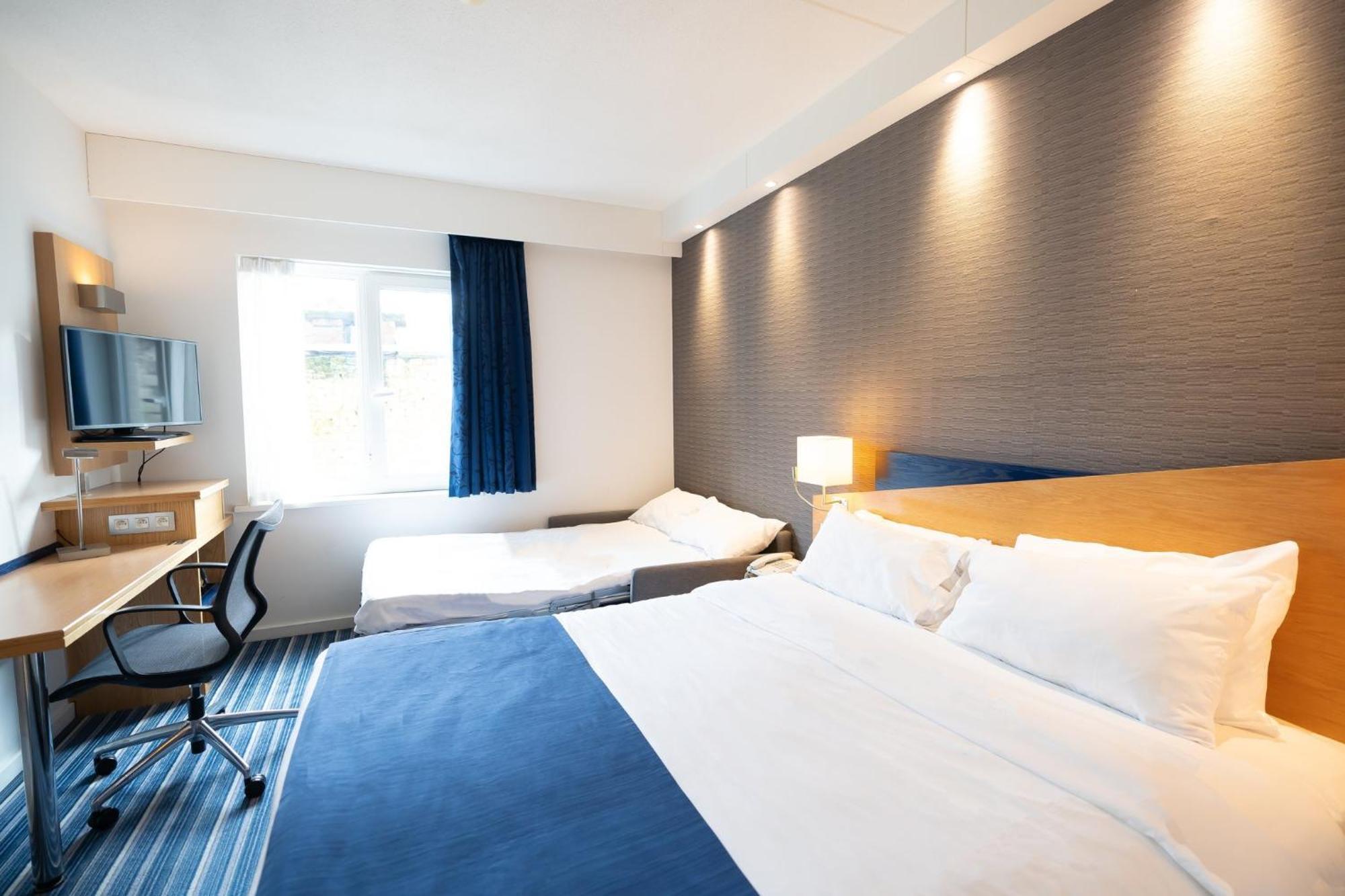 Holiday Inn Express Hasselt, An Ihg Hotel Bagian luar foto