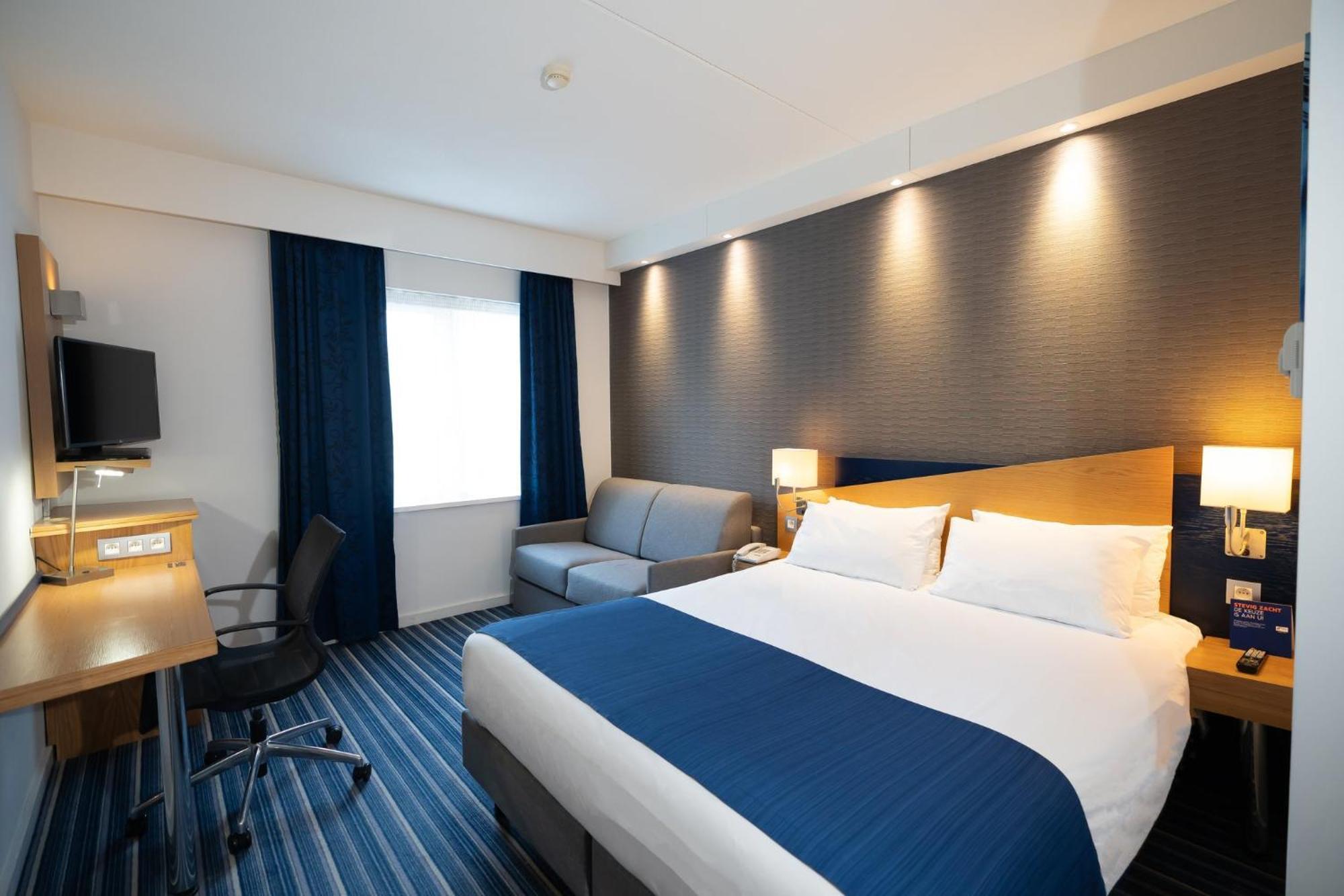 Holiday Inn Express Hasselt, An Ihg Hotel Bagian luar foto