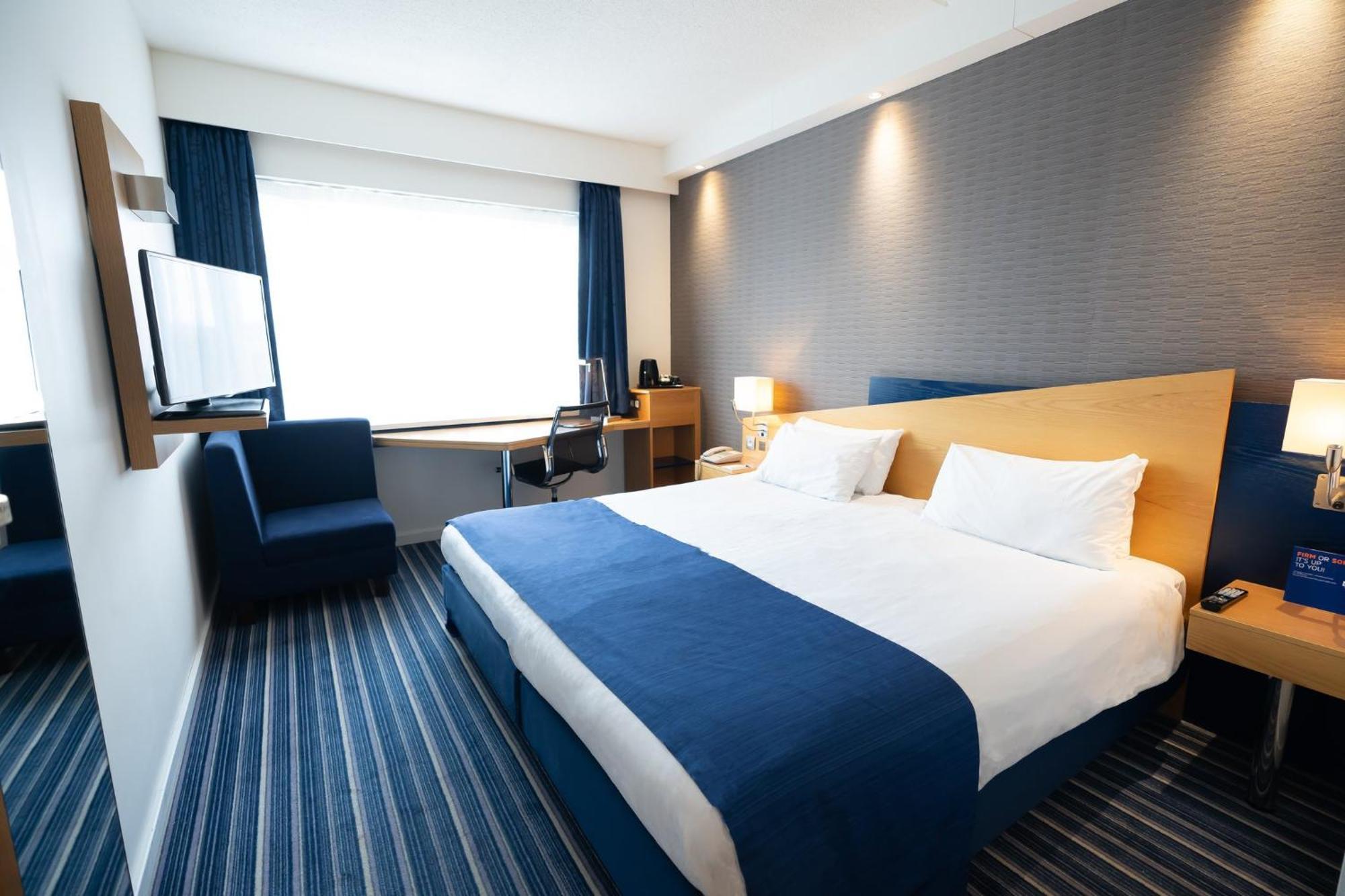 Holiday Inn Express Hasselt, An Ihg Hotel Bagian luar foto