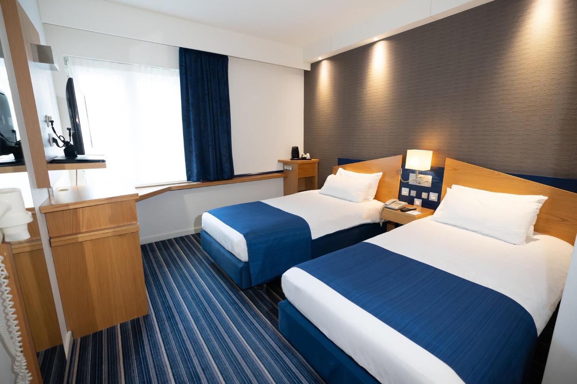 Holiday Inn Express Hasselt, An Ihg Hotel Bagian luar foto