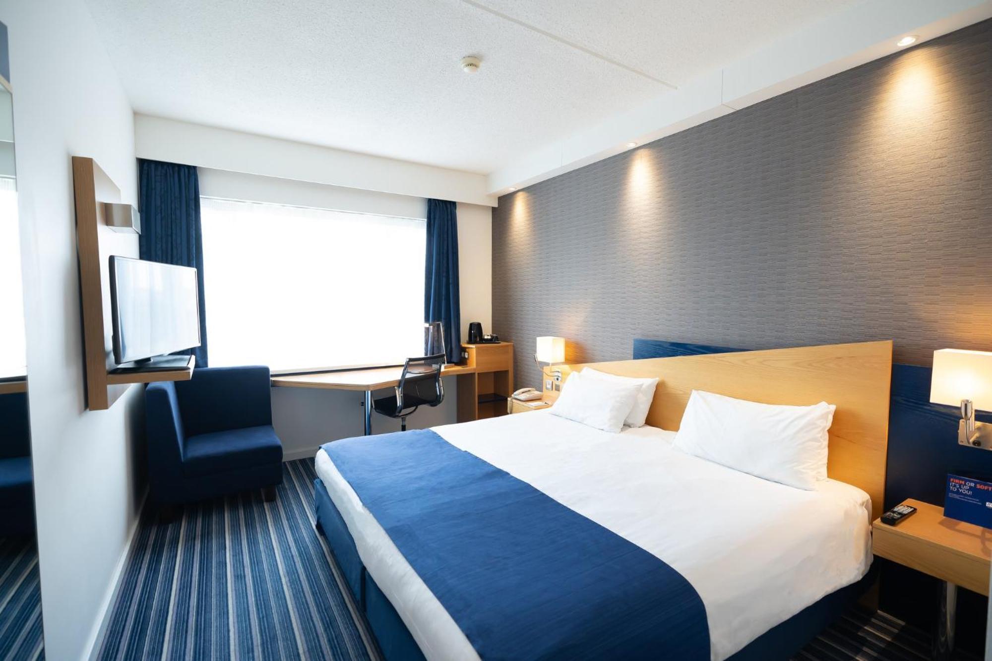 Holiday Inn Express Hasselt, An Ihg Hotel Bagian luar foto